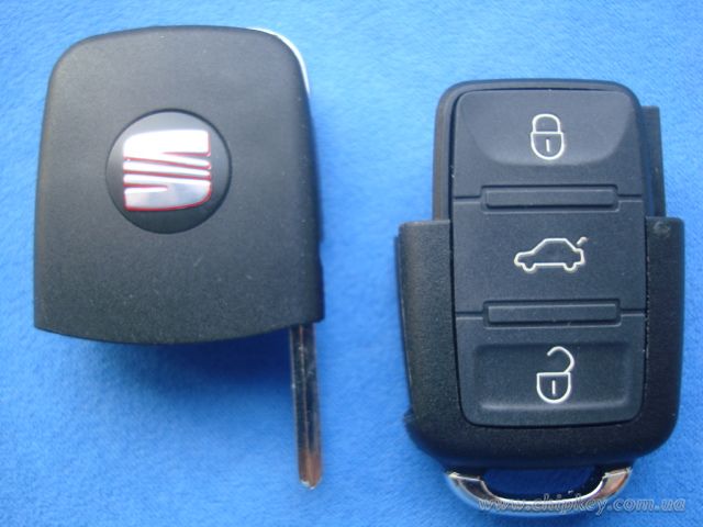 SEAT выкидной ключ 3 - кнопки с микросхемой 1KO 959 753 N - 433 Mhz, с ID48 MEGAMOS чипом