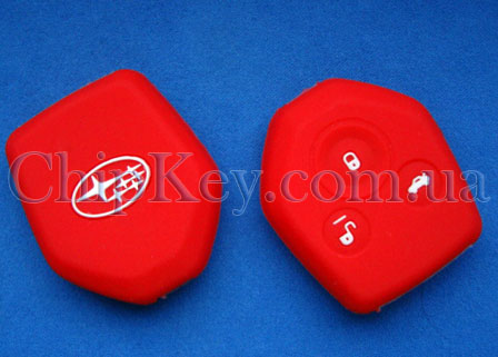 Чехол Subaru силиконовый 3 кнопки, красный