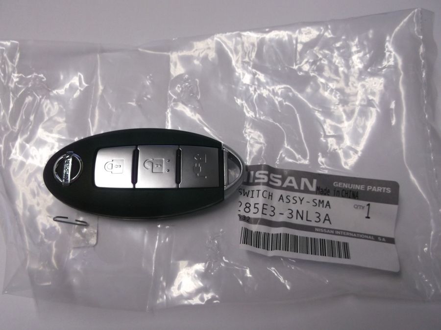 Ключ Nissan Leaf 13-18, smart key 3 кнопки, id46(pcf7952), 434 Mhz Europe, original