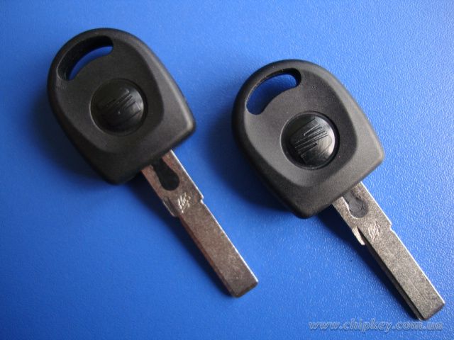 SEAT  ключ (заготовка) , лезвие HU66, с чипом ID48 MEGAMOS