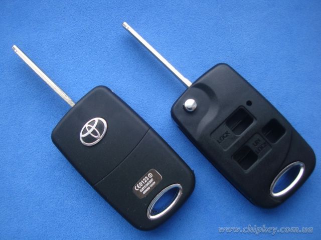 Ключ Toyota выкидной (корпус) 3 кнопка, лезвие toy47