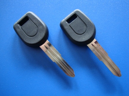Ключ Mitsubishi Pajero (корпус)
