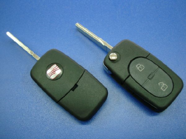 SEAT выкидной ключ 2 - кнопки с микросхемой 1JO 959 753 A - 433 Mhz, с ID48 MEGAMOS чипом