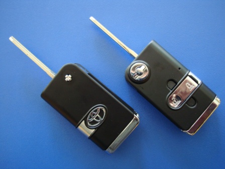 Выкидной ключ Toyota (корпус) 4 кнопки, лезвие Toy43