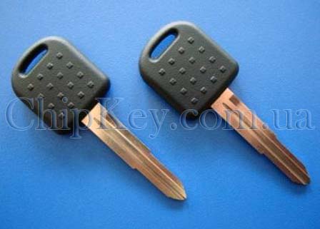 Ключ Mitsubishi Pajero (корпус)