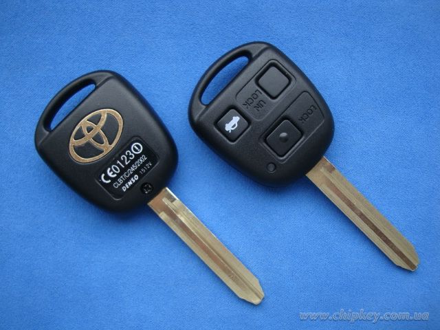 Ключ Toyota 3 кнопки, чип ID67, 315 Mhz, для рынка USA