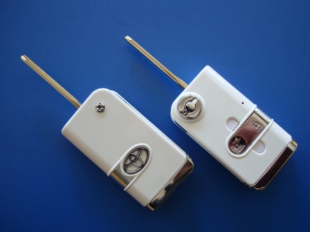 Выкидной ключ Toyota  (корпус) 4 кнопки, лезвие Toy43