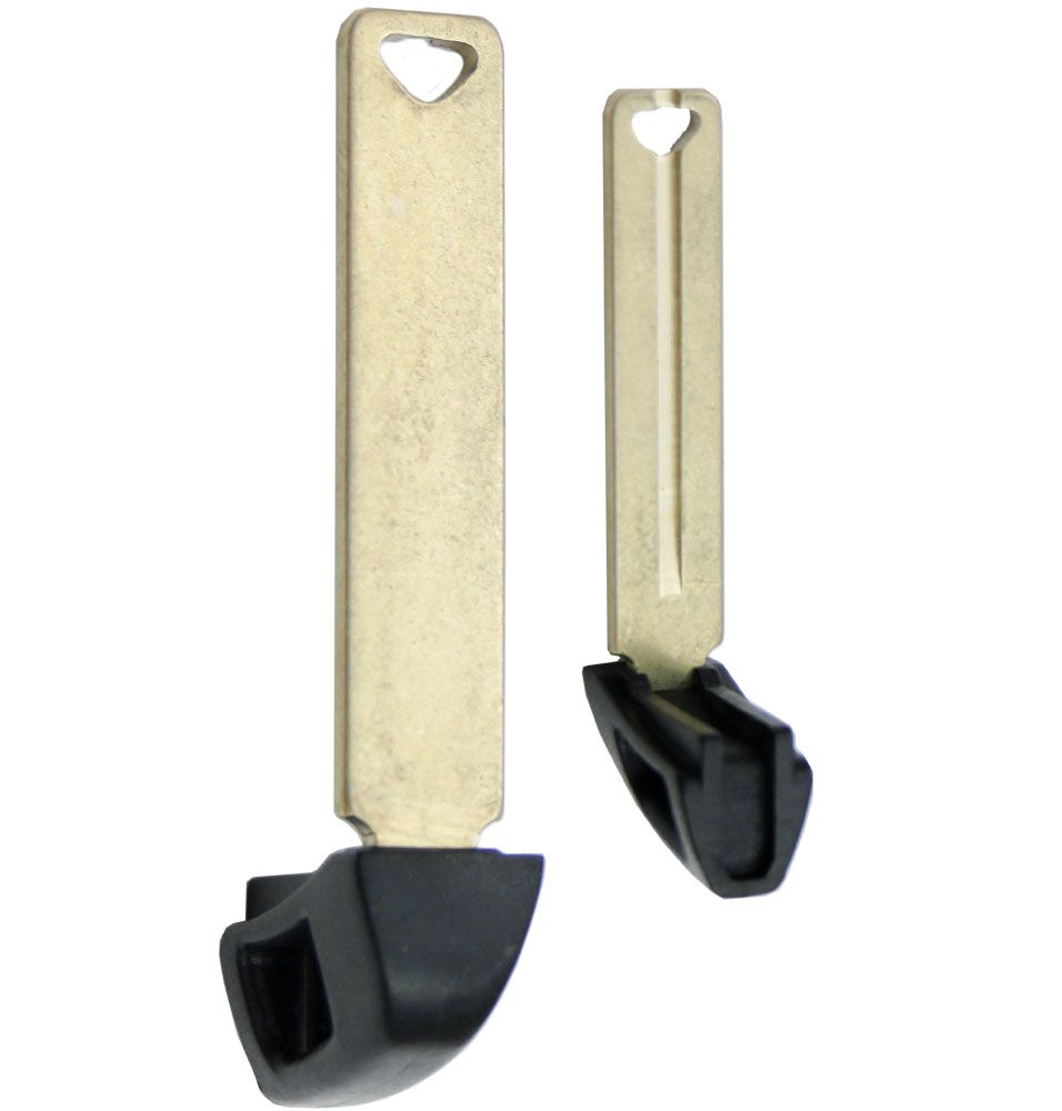 Ключ Toyota Sienna 89904-08010 лезвие-вставка Smart Key