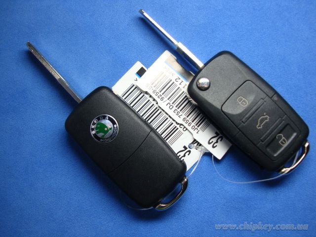 Ключ Skoda выкидной (корпус) 3 кнопки, лезвие hu49