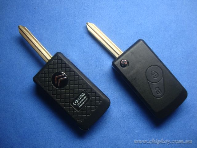 Citroën выкидной ключ (корпус)  2 кнопки, лезвие SIX9