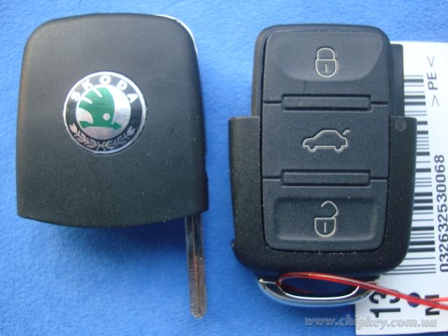 Ключ Skoda выкидной 3 кнопки с платой 1KO 959 753 N 433 Mhz, с id48 чипом