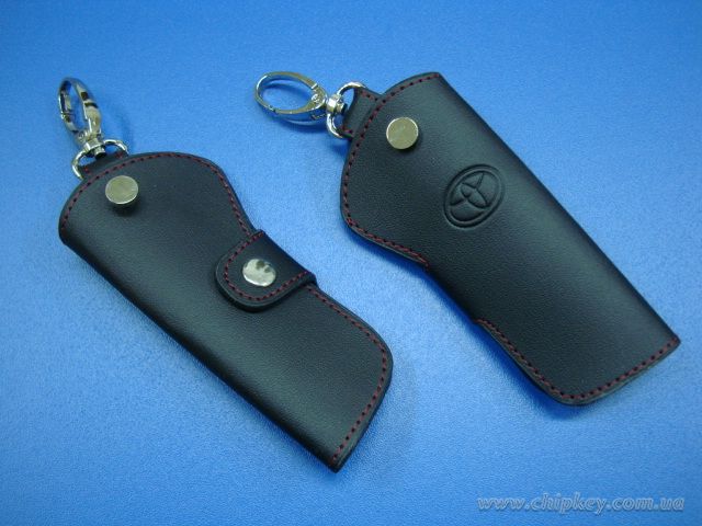 TOYOTA чехол для выкидного ключа