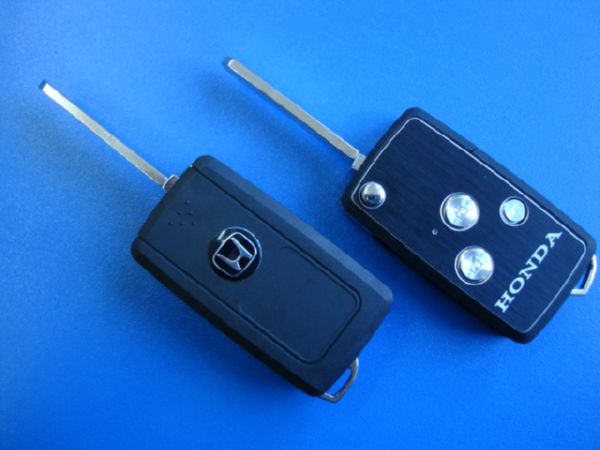 Ключ Honda выкидной (корпус) 3 кнопки, лезвие hon66