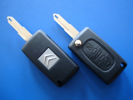 CITROEN выкидной ключ (корпус) 3 - кнопки, с креплением для батарейки на корпусе, лезвие NE73