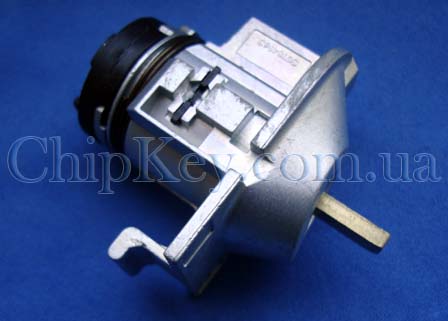 Замок левой двери Land Range Rover Sport/Discovery 2005-2010 лезвие hu101