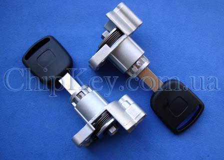 Личинка замка передней левой двери Honda Honda Cr-v 3 2006-2012, Civic 8 2005-2012, hon66