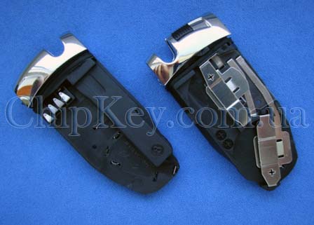 Крепление для батареек Mercedes в рыбку с хромом