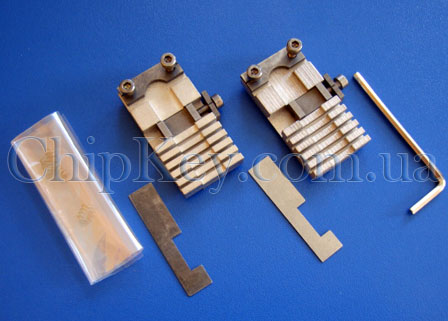 Зажимы универсальные для вертикально - фрезеровального станка